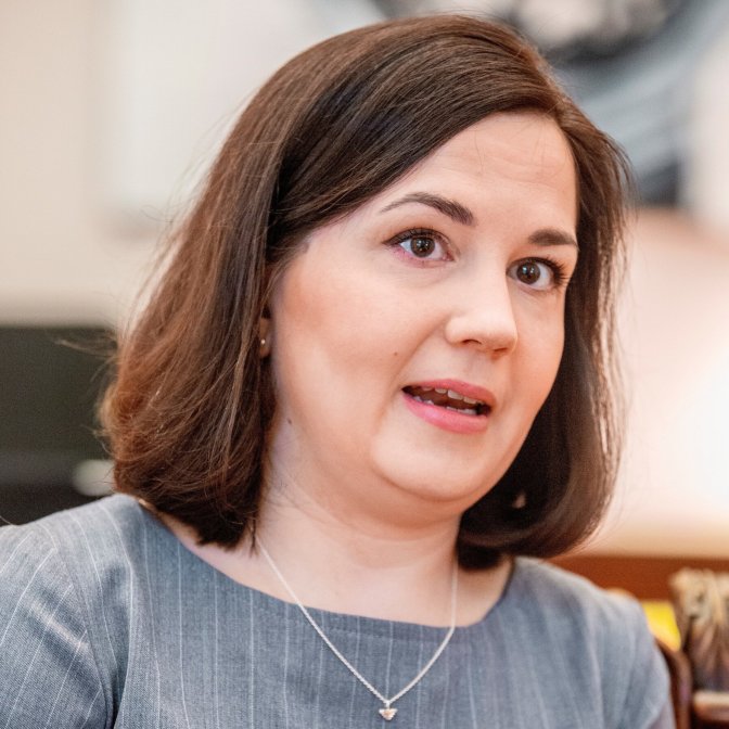 Undervisningsministern om nedskärningarna: Man måste förstå att beslut fattas i den tid man lever i.